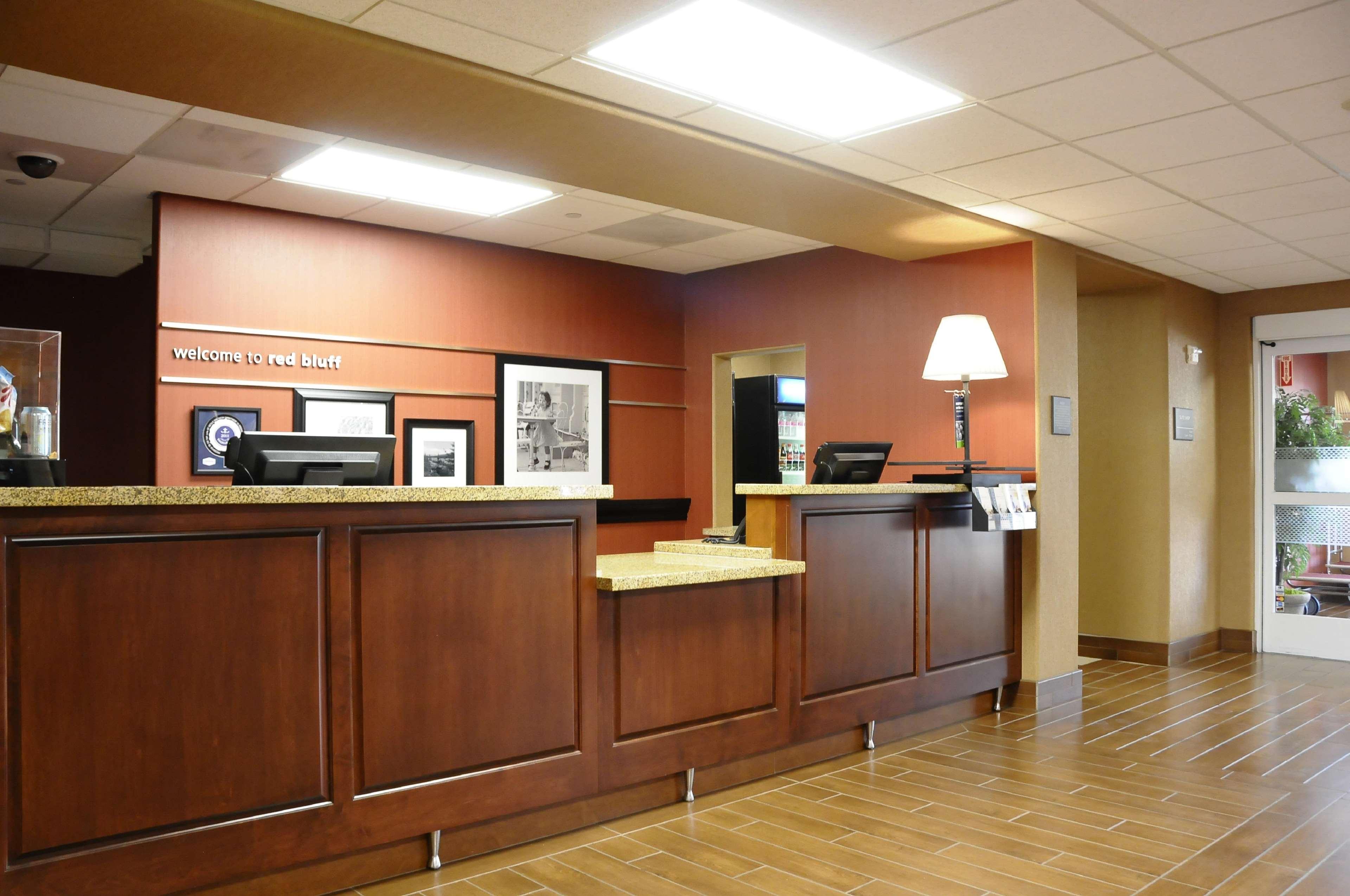 Hampton Inn & Suites Red Bluff Luaran gambar