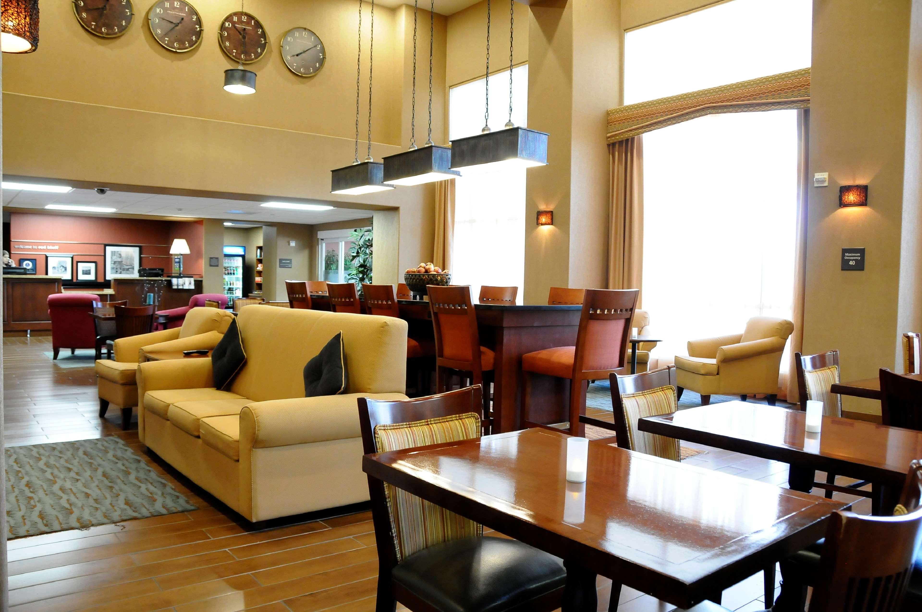 Hampton Inn & Suites Red Bluff Luaran gambar