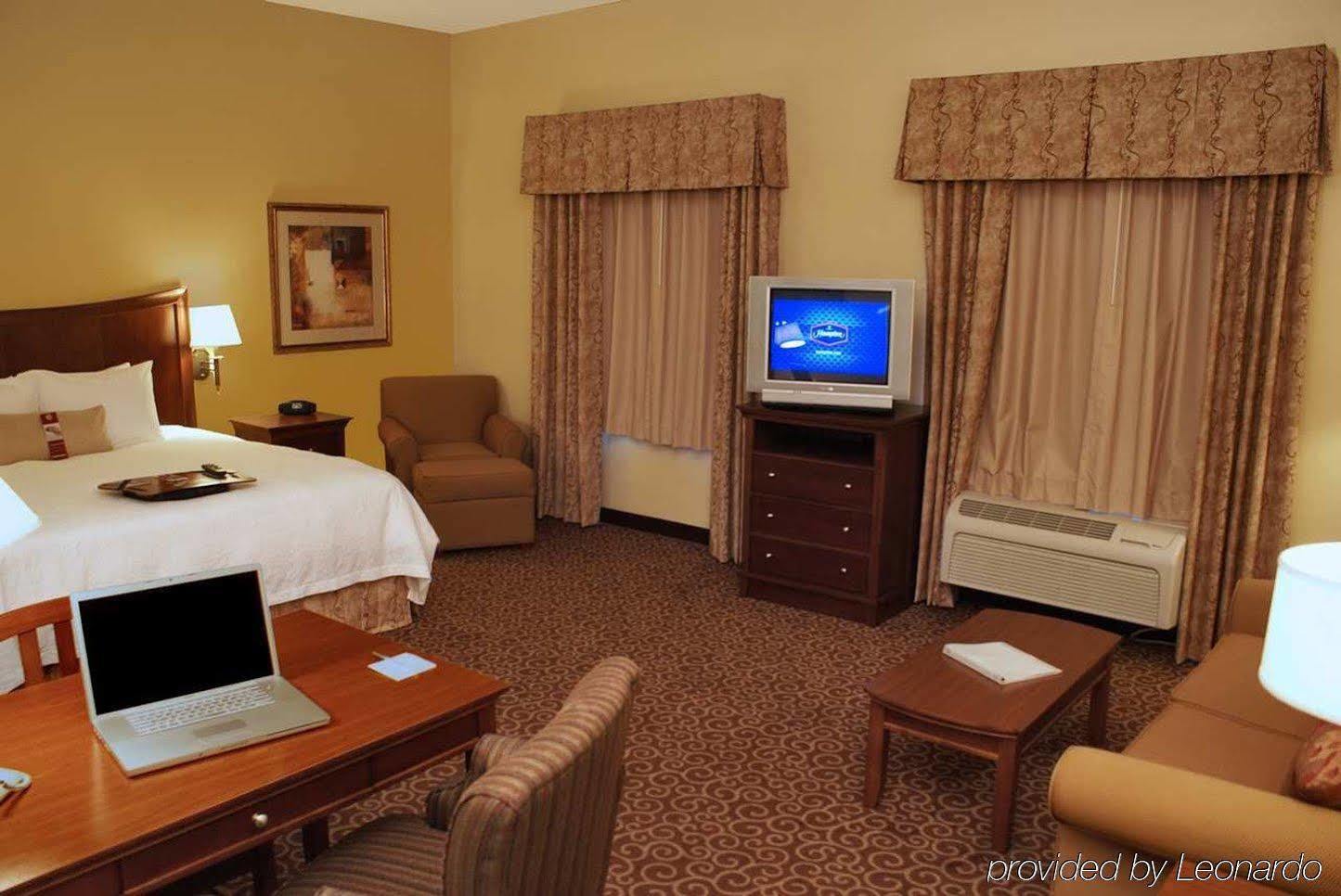 Hampton Inn & Suites Red Bluff Bilik gambar